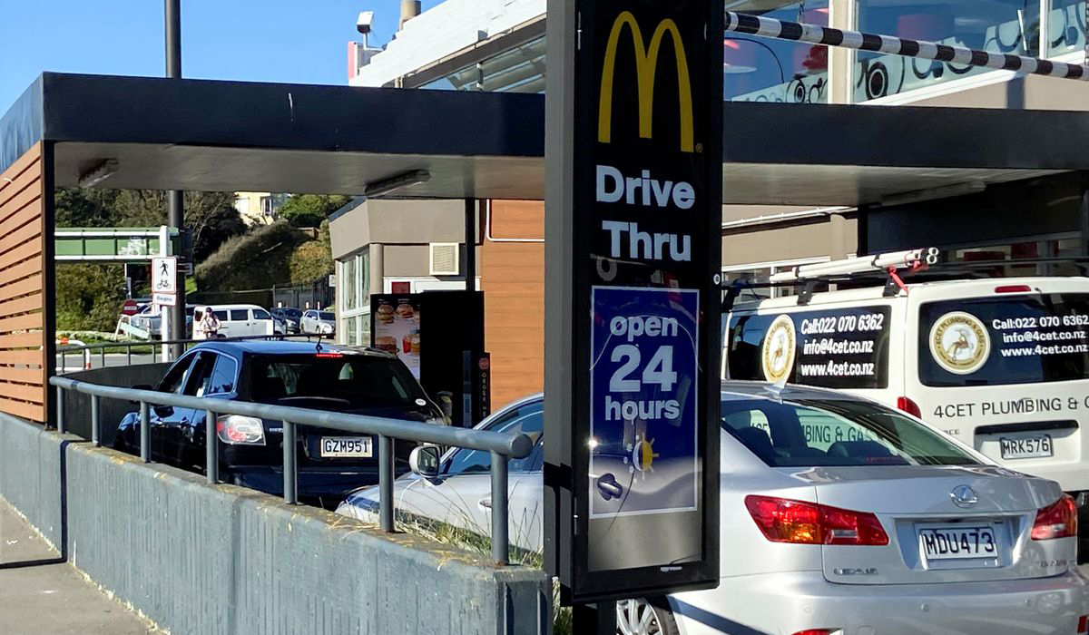 New Zealand says fall in COVID-19 cases shows Delta lockdown working