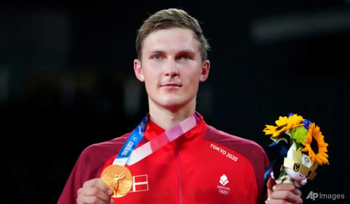 Denmark's Axelsen takes badminton gold - and royal call