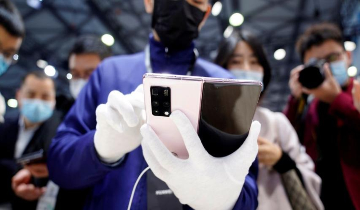 Huawei launches new operating system for phones, eyes 'Internet-of-Things' market