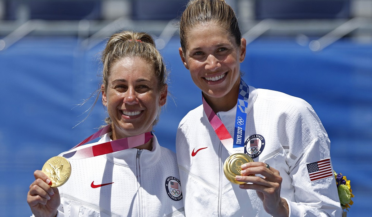 Beach volleyball-America's Ross and Klineman beat Australia for gold