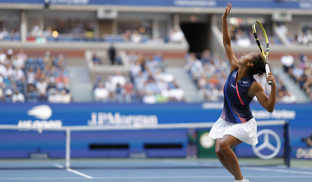 Crowd pleaser Fernandez rides wave of support to US Open semis