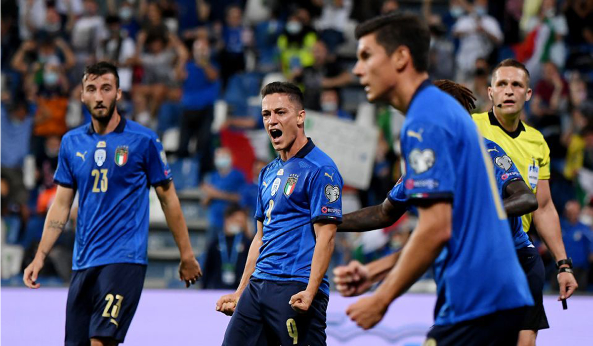 Italy return to winning ways with rout of Lithuania