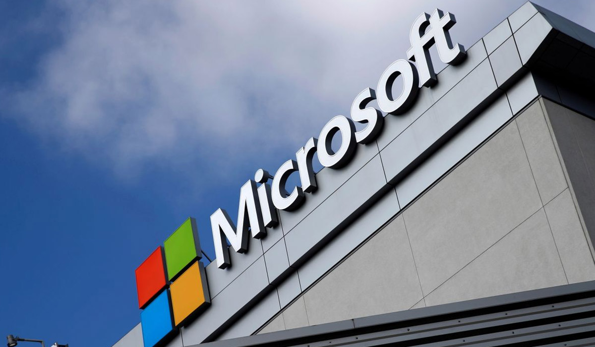 Microsoft warns Azure customers of flaw that could have permitted hackers access to data