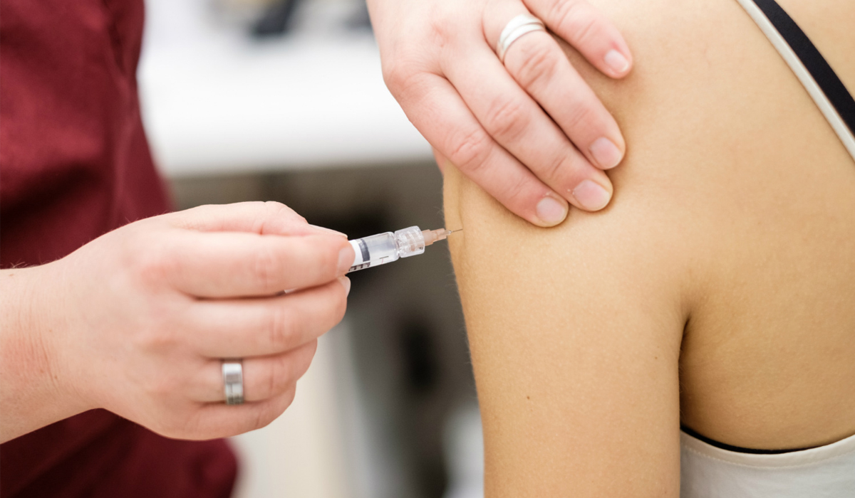 Covid Shots’ Benefits Outweigh Side-Effect Risk, CDC Report Says