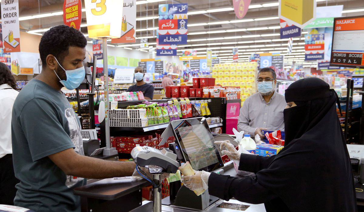 Saudi shops can stay open during prayer times