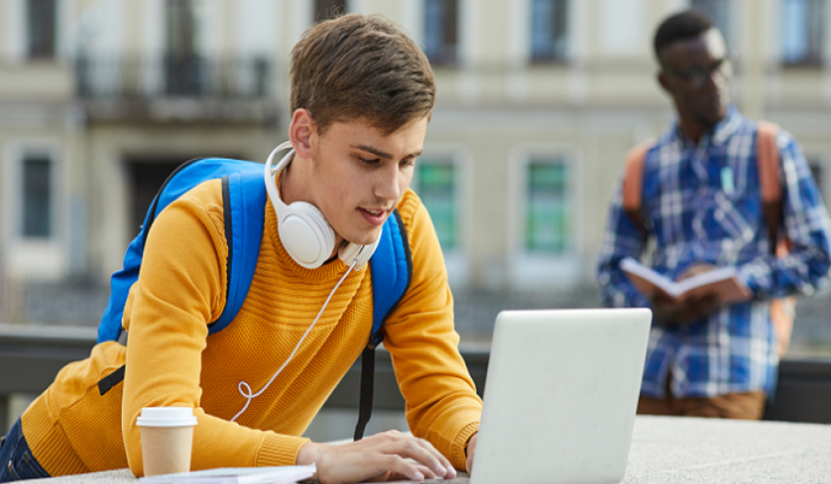Checklist Guide 2021 for Students Moving Abroad