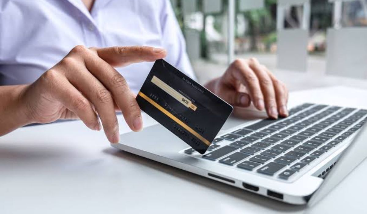 Qatar salary account